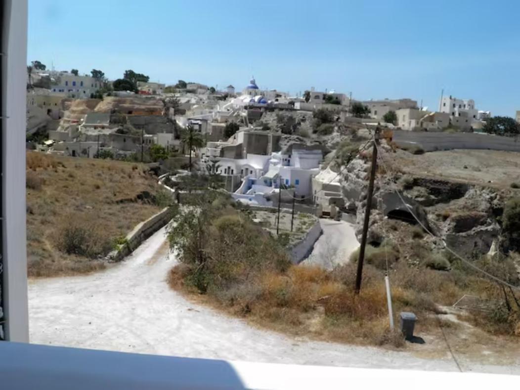 Santorini Traditional Suites Vóthon Exteriör bild