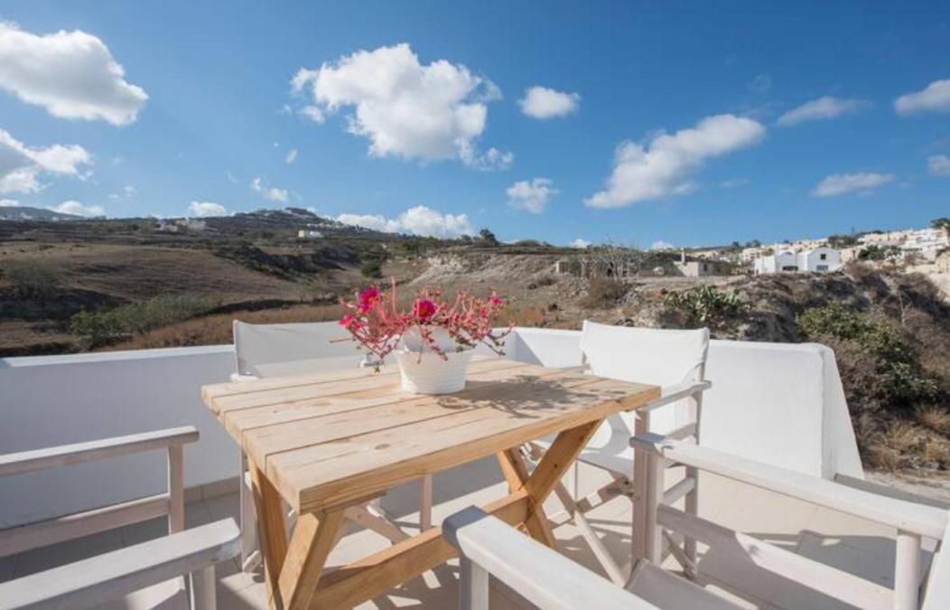Santorini Traditional Suites Vóthon Exteriör bild