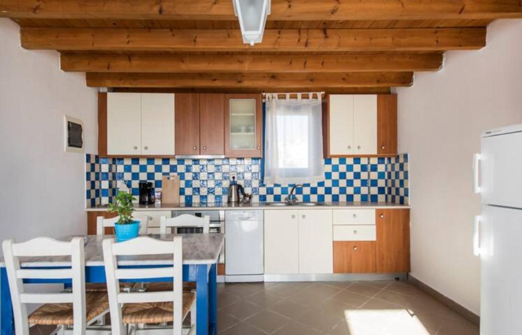 Santorini Traditional Suites Vóthon Exteriör bild