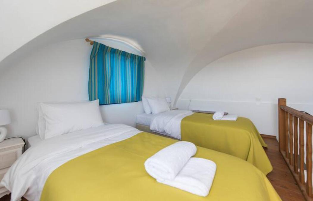 Santorini Traditional Suites Vóthon Exteriör bild