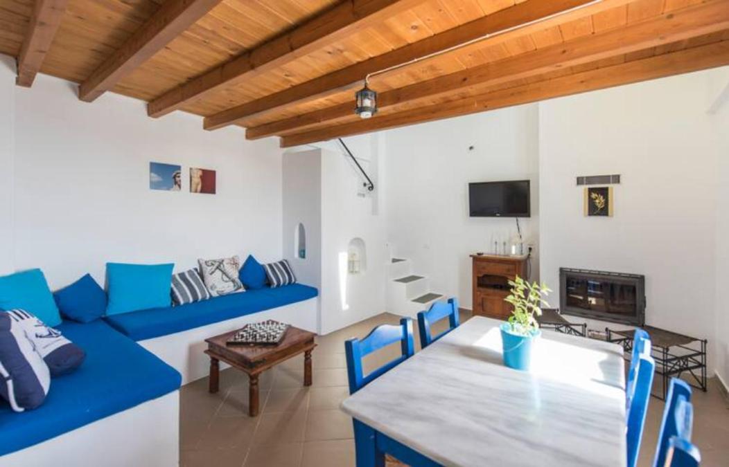 Santorini Traditional Suites Vóthon Exteriör bild